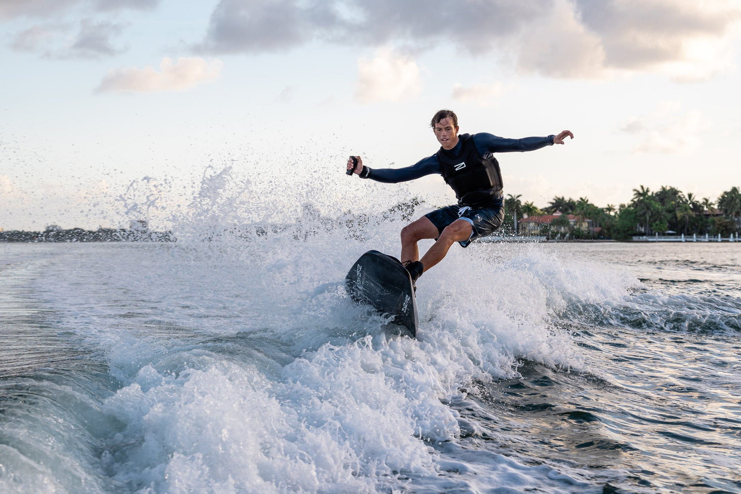 AWAKE ELECTRIC SURFBOARD - Nauticvolt